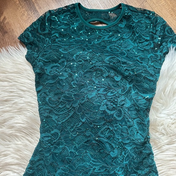LUCY IN THE SKY Shimmer Shift Tie Back Bodycon Mini Dress In Hunter Green - Picture 6 of 6